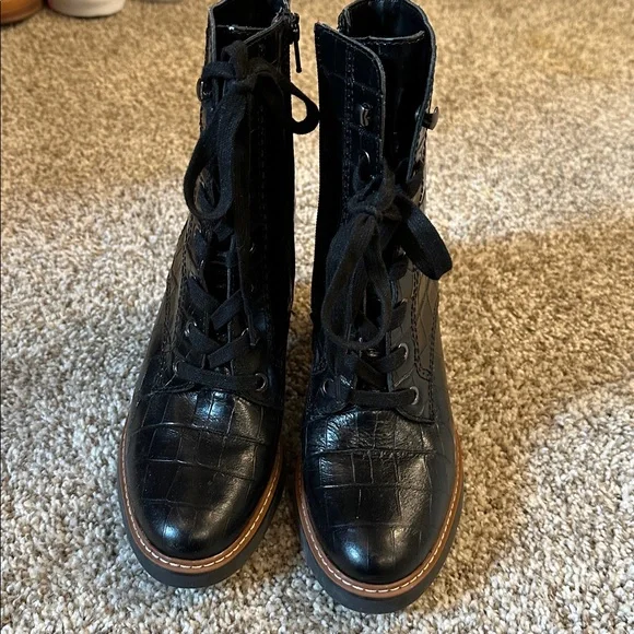 Naturalizer Bootie - Picture 3 of 3